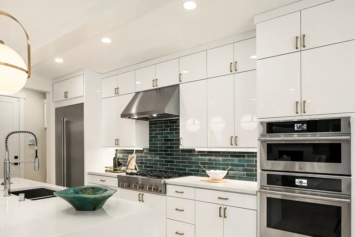 Trending Backsplash Options To Complement Your Kitchen Design